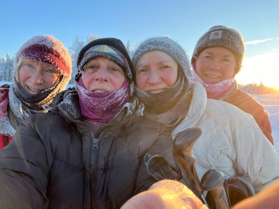 View photos in new tab