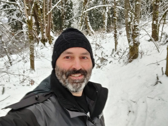 View photos in new tab