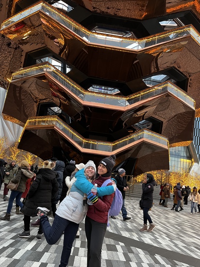 View photos in new tab