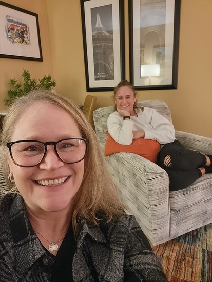 View photos in new tab