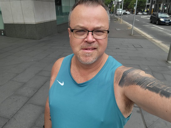 View photos in new tab