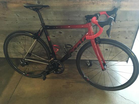 View photos in new tab