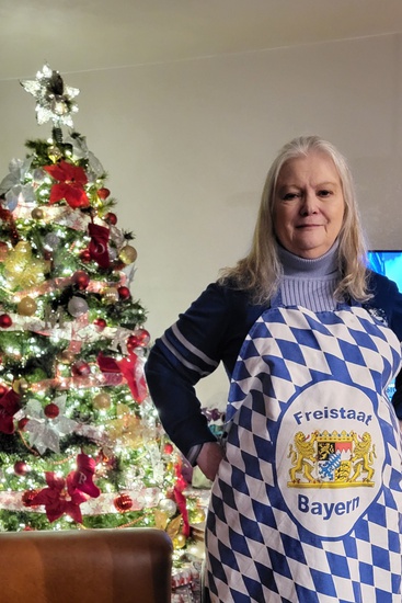 View photos in new tab