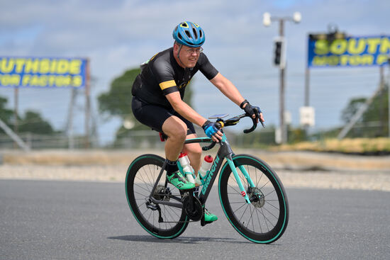 View photos in new tab