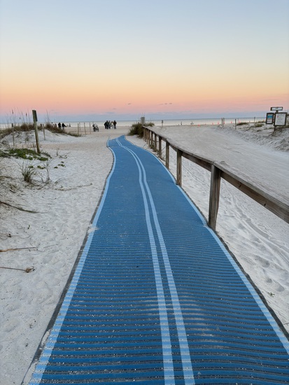 View photos in new tab