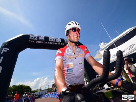 View photos in new tab