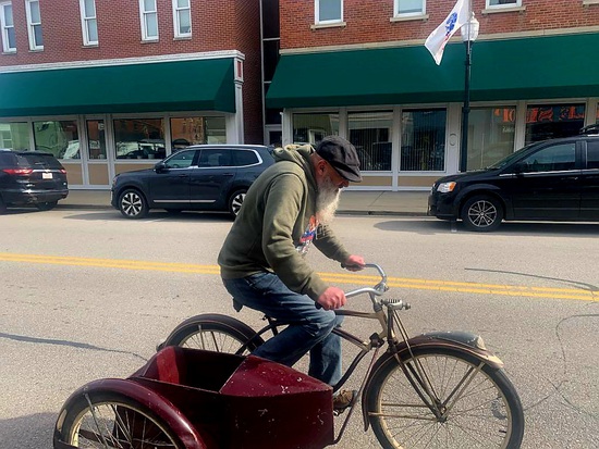 View photos in new tab