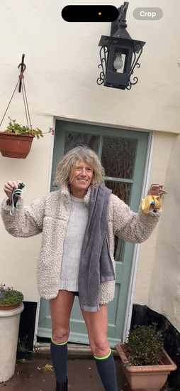 View photos in new tab