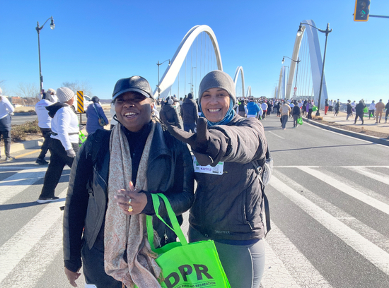 View photos in new tab