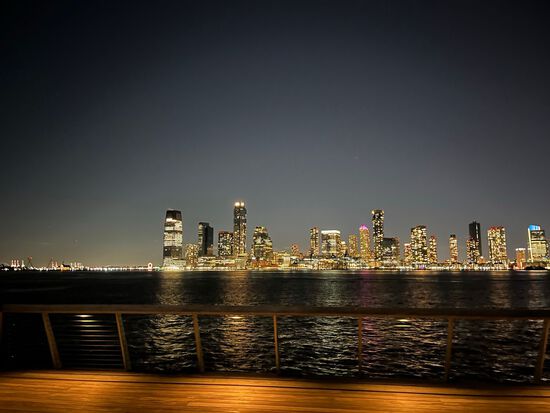 View photos in new tab