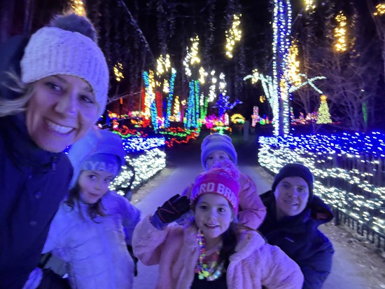 View photos in new tab