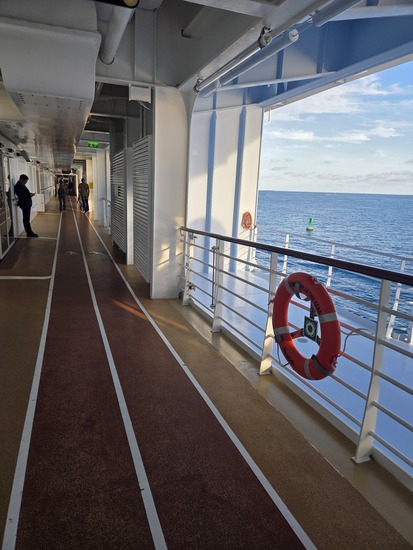 View photos in new tab