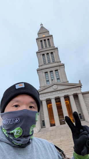 View photos in new tab