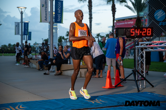View Run Daytona 15K & 5K - 15K Finish (and remaining 5K) in new tab