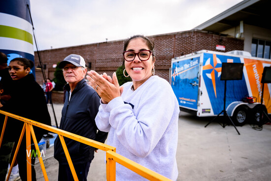 View Fans and Medals in new tab