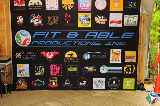 View Photo Wall in new tab