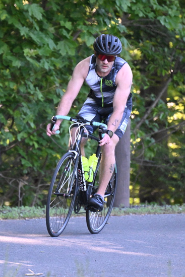 View Triathlon - Bike Race in new tab