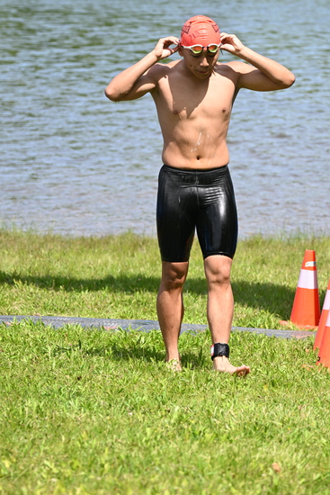 View SwimFest - 800m Finish in new tab