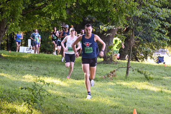 View 5 Mile (Photos by Elizabeth Encarnacion) in new tab