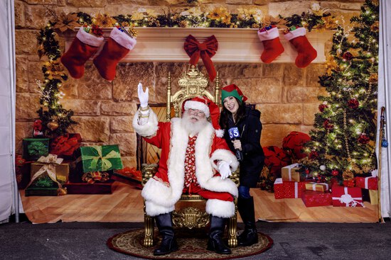 View Photos with Santa in new tab