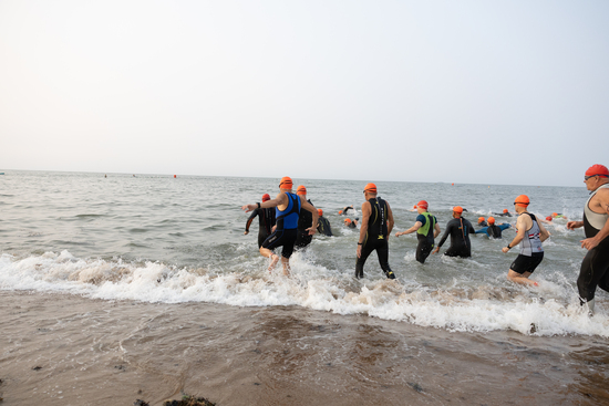 View Race Photos in new tab