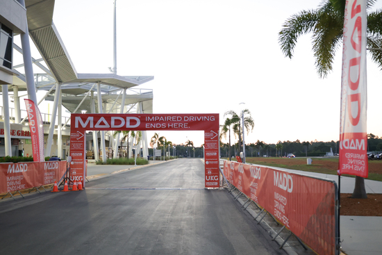 View Pre-Race Candids in new tab