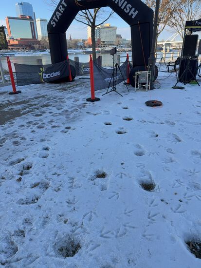 View Finish line in new tab