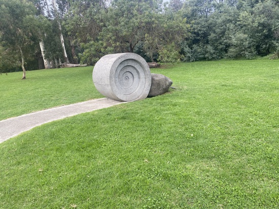 View photos in new tab