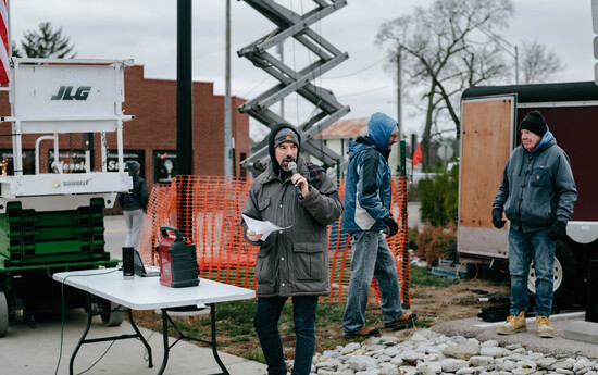 View Costume Contest in new tab