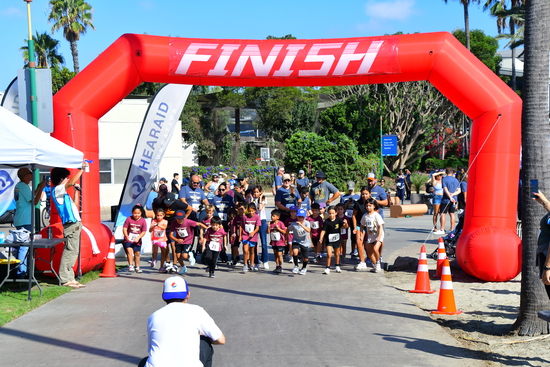 View Kids race in new tab