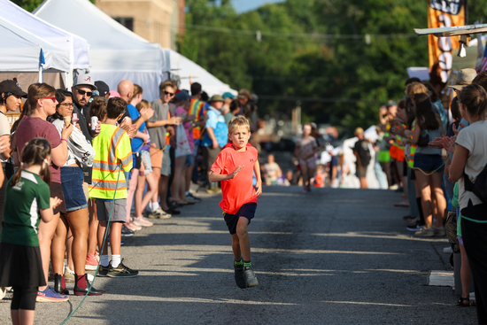 View Kids Fun Run Finish Line in new tab