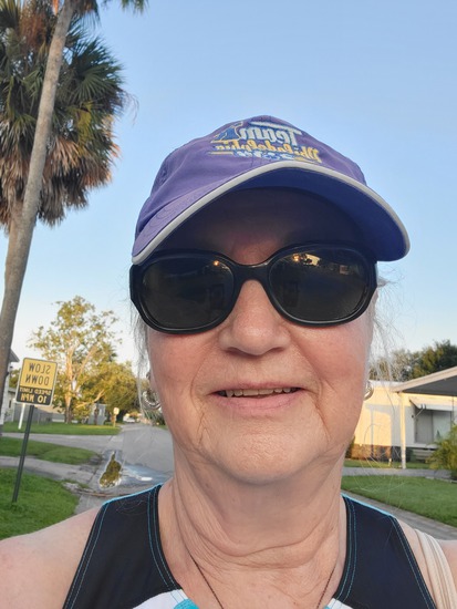 View photos in new tab