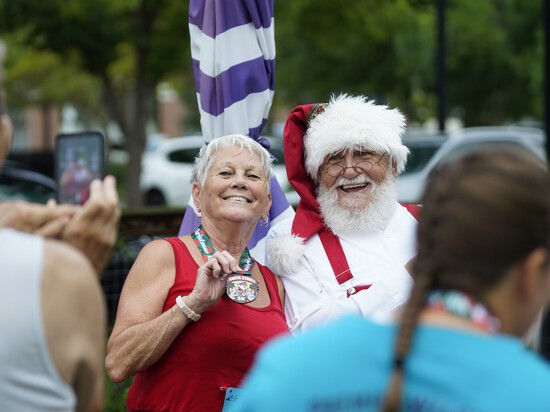 View 2026 Santa Stroll Awards in new tab