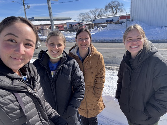 View photos in new tab