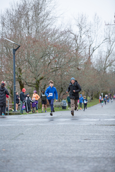 View Holiday Fun Run 2024 in new tab