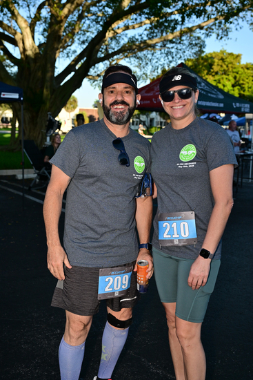 View Pre-Race Candids in new tab