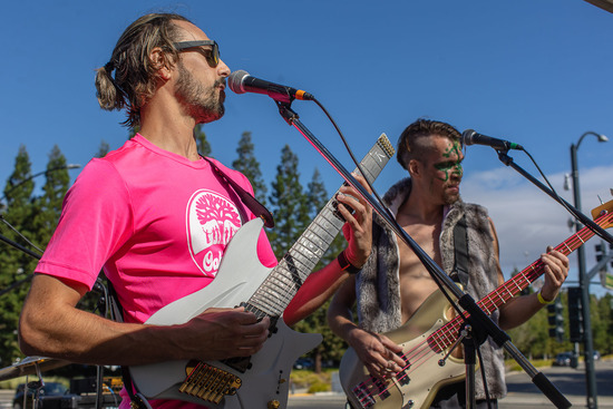 View Load in and Shindig in new tab