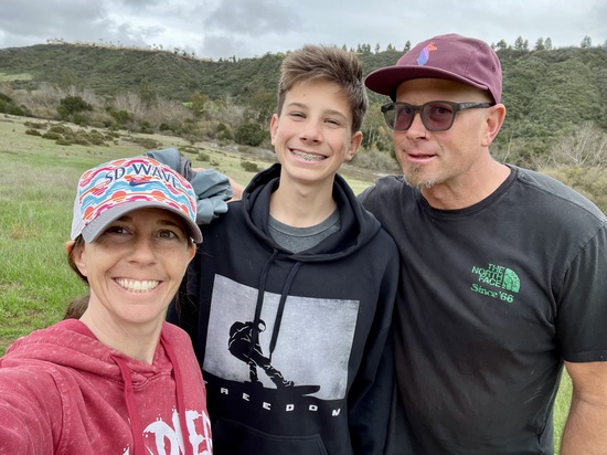 View photos in new tab