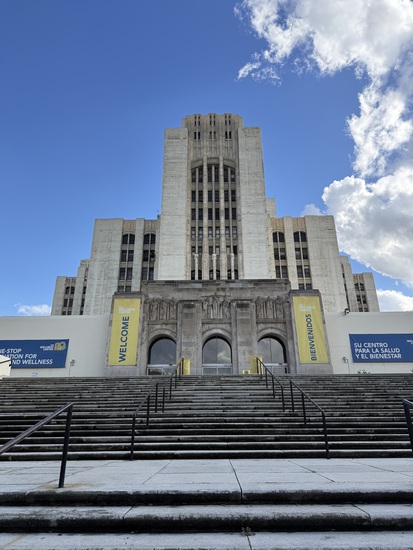 View photos in new tab