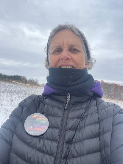 View photos in new tab