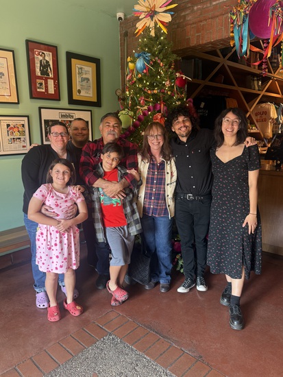 View photos in new tab