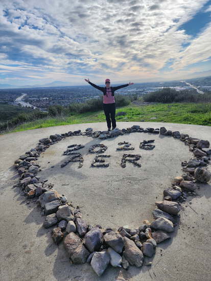 View photos in new tab