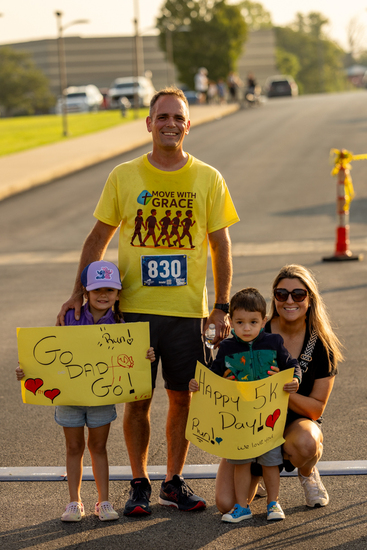 View Race Photos in new tab