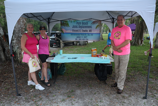 View Sponsor and Vendor in new tab