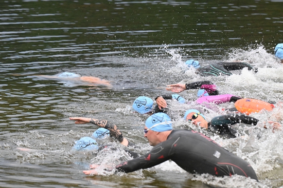 View 800m Race in new tab