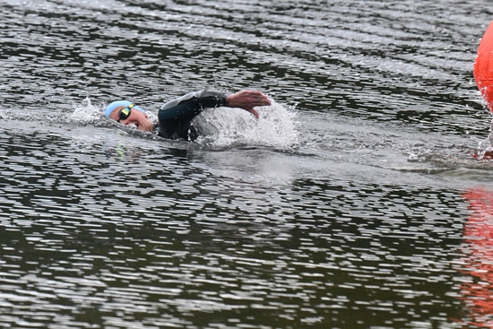 View 1600m Race in new tab
