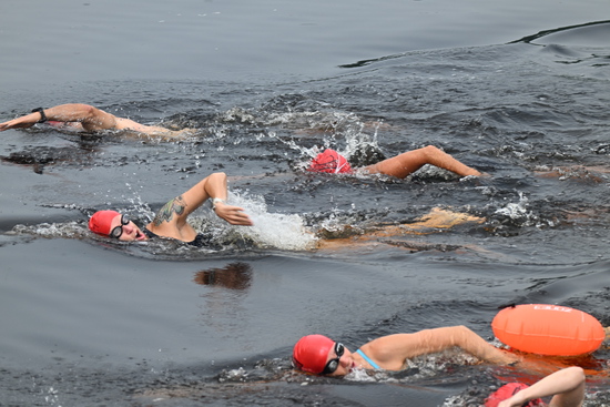 View 1600, Swim Start and Race in new tab