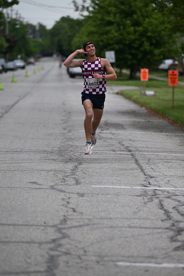View 2 Mile Finish Line in new tab