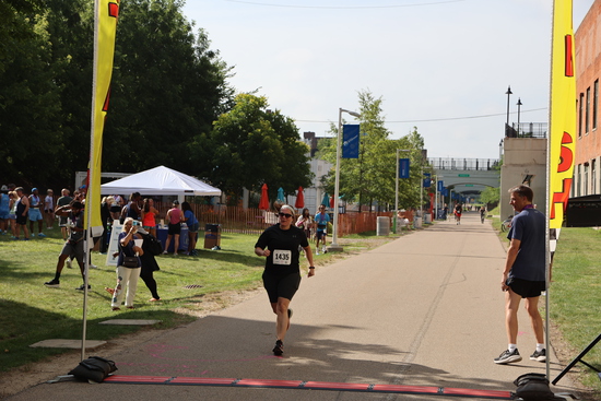 View Finish Line in new tab
