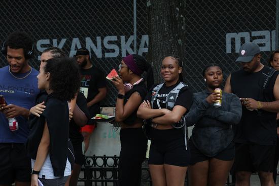 View Pre-Race Candids in new tab